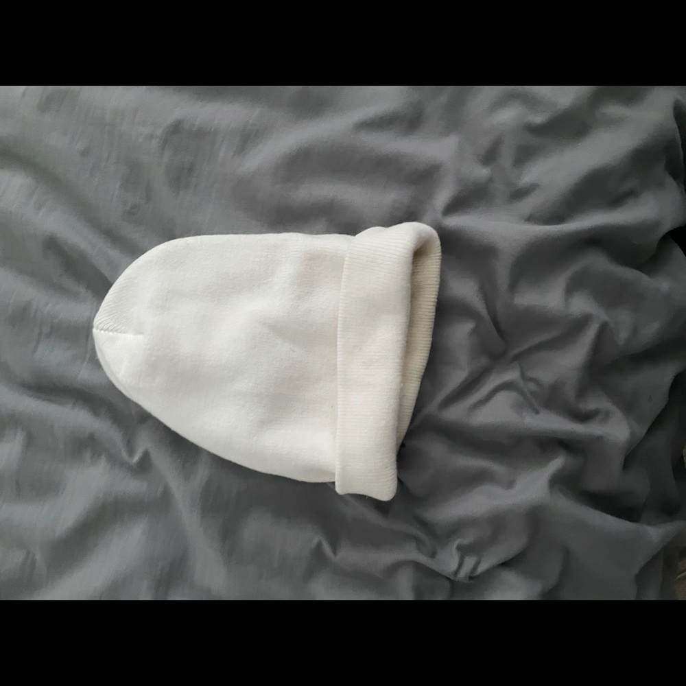 White beanie